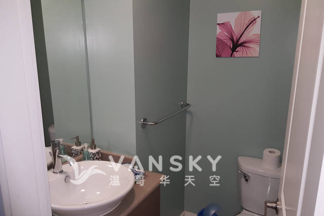 260810165628_washroom First floor.jpg